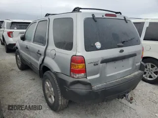 2005 Ford Escape XLT with VIN 1FMYU03135DA00081, listed as a Copart auction lot 74485414 with 0 mi miles and Salvage Title. Bid and sale history available at carsss.com. Image 2.