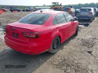 2016 Volkswagen Jetta Sport z VIN 3VWD17AJ5GM270036, wystawiony jako IAAI lot #42527954 z przebiegiem 142 008 mil mil oraz . Historia ofert i sprzedaży dostępna na DreamBid. Obrazek 4.