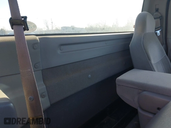 1998 Ford F-250 with VIN 1FTPF28L8WNA78805, listed as a IAAI auction lot 41824199 with 111,707 mi miles and . Bid and sale history available at DreamBid. Image 8.