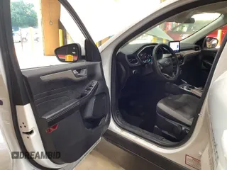 2021 Ford Escape SE with VIN 1FMCU0G69MUA53124, listed as a IAAI auction lot 42749962 with 67,774 mi miles and . Bid and sale history available at DreamBid. Image 15.