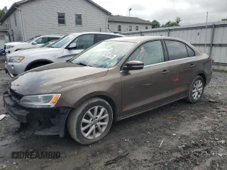 2013 Volkswagen Jetta SE z VIN 3VWDP7AJ8DM431330, wystawiony jako Copart lot #56738795 z przebiegiem 114 151 mil mil oraz Szkoda całkowita • Salvage title. Historia ofert i sprzedaży dostępna na DreamBid. Obrazek 1.