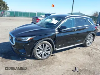 2021 Infiniti QX50 Essential z VIN 3PCAJ5CB3MF114612, wystawiony jako IAAI lot #41608417 z przebiegiem 35 496 mil mil oraz . Historia ofert i sprzedaży dostępna na DreamBid. Obrazek 17.