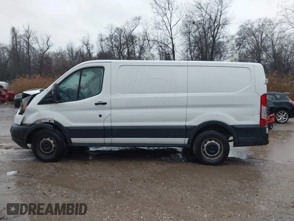 2017 Ford Transit z VIN 1FTYR1ZM2HKA27107, wystawiony jako IAAI lot #41047863 z przebiegiem 87 219 mil mil oraz . Historia ofert i sprzedaży dostępna na DreamBid. Obrazek 14.