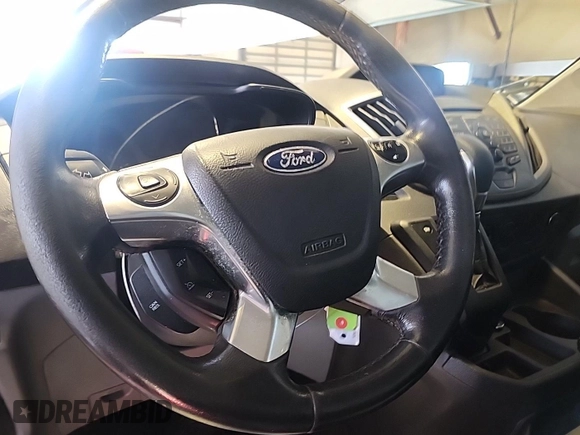 2015 Ford Transit Cargo z VIN 1FTNR1ZM8FKA45398, wystawiony jako IAAI lot #42521006 z przebiegiem 111 526 mil mil oraz . Historia ofert i sprzedaży dostępna na DreamBid. Obrazek 15.