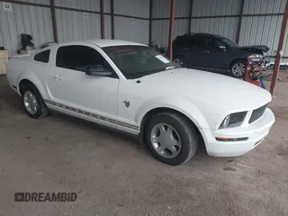 2009 Ford Mustang with VIN 1ZVHT80N095117420, listed as a IAAI auction lot 41441760 with 137,751 mi miles and . Bid and sale history available at carsss.com. Image 1.