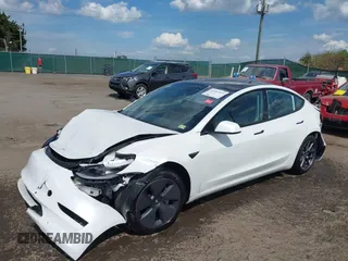 2022 Tesla Model 3 Long Range z VIN 5YJ3E1EB4NF183832, wystawiony jako IAAI lot #42085815 z przebiegiem 35 880 mil mil oraz . Historia ofert i sprzedaży dostępna na DreamBid. Obrazek 20.
