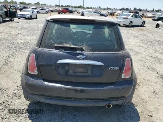 2006 MINI Hardtop with VIN WMWRC33516TK73752, listed as a Copart auction lot 62053245 with 126,836 mi miles and Clean title. Bid and sale history available at DreamBid. Image 6.