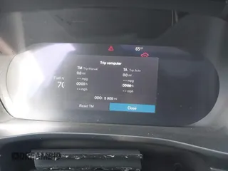 2024 Volvo XC40 Plus Dark Theme with VIN YV4L12UL8R2270960, listed as a IAAI auction lot 41642556 with 5,909 mi miles and . Bid and sale history available at DreamBid. Image 7.
