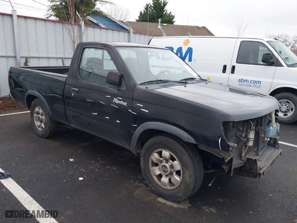 2000 Nissan Frontier 2WD XE with VIN 1N6DD21S5YC399416, listed as a IAAI auction lot 41573002 with 158,198 mi miles. Bid and sale history available at carsss.com. Image 1.