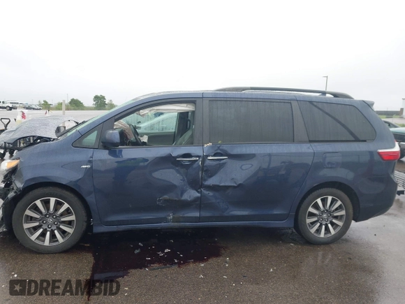 2018 Toyota Sienna XLE with VIN 5TDDZ3DC8JS197365, listed as a IAAI auction lot 42311598 with 199,121 mi miles and . Bid and sale history available at DreamBid. Image 14.