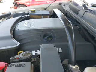 2007 Jeep Grand Cherokee Overland z VIN 1J8HR68227C667400, wystawiony jako IAAI lot #42280108 z przebiegiem 115 878 mil mil oraz . Historia ofert i sprzedaży dostępna na DreamBid. Obrazek 12.