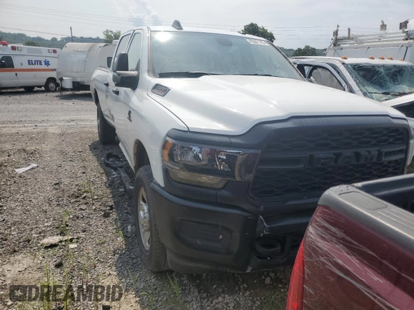 2024 Ram 2500 Tradesman z VIN 3C6UR5HL6RG270224, wystawiony jako Copart lot #45301145 z przebiegiem 44 193 mil mil oraz Szkoda całkowita • Salvage title. Historia ofert i sprzedaży dostępna na DreamBid. Obrazek 5.