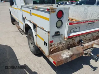 2013 Ford F-350 z VIN 1FD7X3B68DEA41140, wystawiony jako IAAI lot #42208592 z przebiegiem 179 966 mil mil oraz . Historia ofert i sprzedaży dostępna na DreamBid. Obrazek 17.