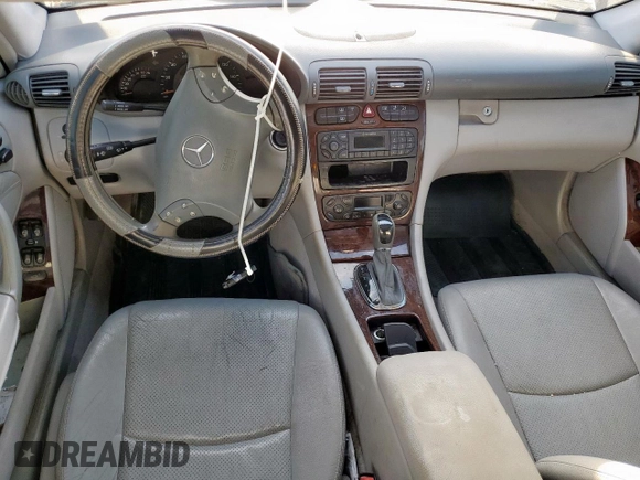 2001 Mercedes-Benz C 320 с VIN WDBRF64J01F043584, выставлен на аукционе Copart как лот 62385365 с пробегом Не указан миль и Списание • Salvage title. История ставок и продаж доступна на DreamBid. Изображение 8.