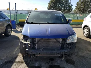2019 Dodge Grand Caravan SXT with VIN 2C4RDGCG0KR699507, listed as a Copart auction lot 47245015 with 100,034 mi miles and Salvage Title. Bid and sale history available at carsss.com. Image 5.