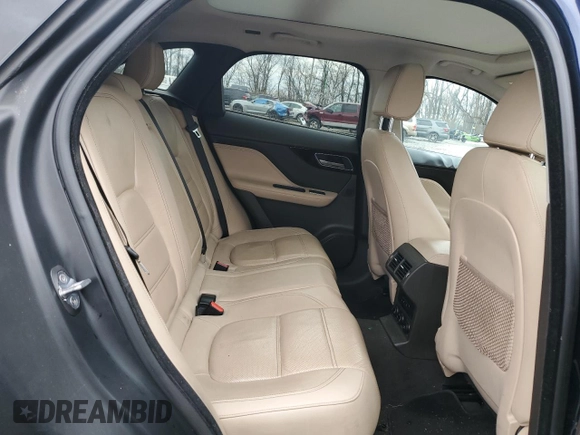 2018 Jaguar F-Pace 25t Prestige z VIN SADCK2FX7JA203829, wystawiony jako Copart lot #47069415 z przebiegiem 180 338 mil mil oraz Czysty tytuł • Clean title. Historia ofert i sprzedaży dostępna na DreamBid. Obrazek 11.
