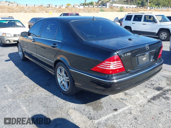 2006 Mercedes-Benz S-Class 4.3L with VIN WDBNG70J36A483732, listed as a IAAI auction lot 40968837 with 87,159 mi miles. Bid and sale history available at carsss.com. Image 3.