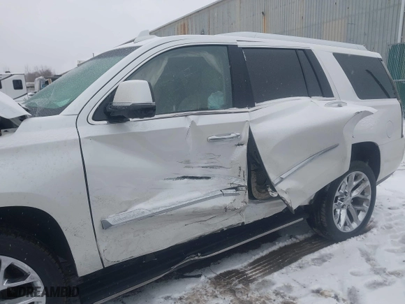2016 Cadillac Escalade Premium Collection with VIN 1GYS4CKJ8GR168005, listed as a IAAI auction lot 41304652 with 64,257 mi miles. Bid and sale history available at carsss.com. Image 6.