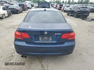 2012 BMW 3 Series 328i z VIN WBAKE3C55CE770542, wystawiony jako Copart lot #60290125 z przebiegiem 123 797 mil mil oraz Szkoda całkowita • Salvage title. Historia ofert i sprzedaży dostępna na DreamBid. Obrazek 6.