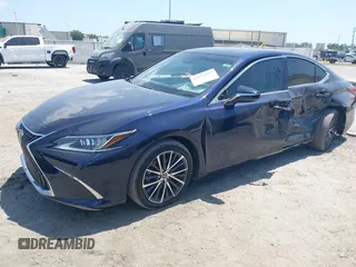 2022 Lexus ES 350 z VIN 58ADZ1B15NU121923, wystawiony jako IAAI lot #42137107 z przebiegiem 44 480 mil mil oraz . Historia ofert i sprzedaży dostępna na DreamBid. Obrazek 17.