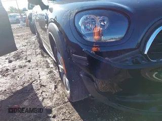 2019 MINI Countryman Cooper with VIN WMZYV5C58K3F57882, listed as a IAAI auction lot 42637510 with 86,770 mi miles and . Bid and sale history available at DreamBid. Image 20.