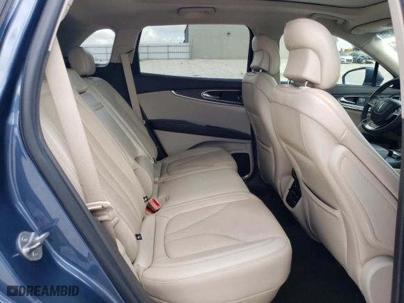 2019 Lincoln Nautilus Reserve with VIN 2LMPJ6LP6KBL42061, listed as a Copart auction lot 72395554 with 66,004 mi miles and Salvage Title. Bid and sale history available at carsss.com. Image 12.