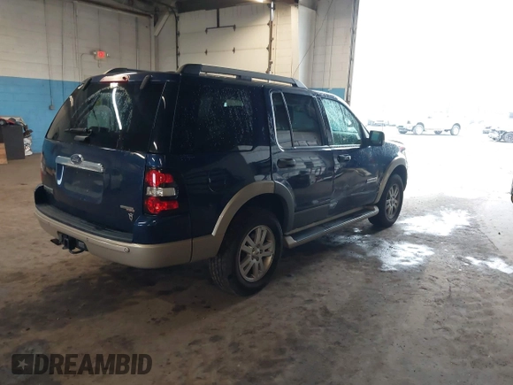 2006 Ford Explorer Eddie Bauer z VIN 1FMEU748X6UB09159, wystawiony jako IAAI lot #41951982 z przebiegiem 209 730 mil mil oraz . Historia ofert i sprzedaży dostępna na DreamBid. Obrazek 4.