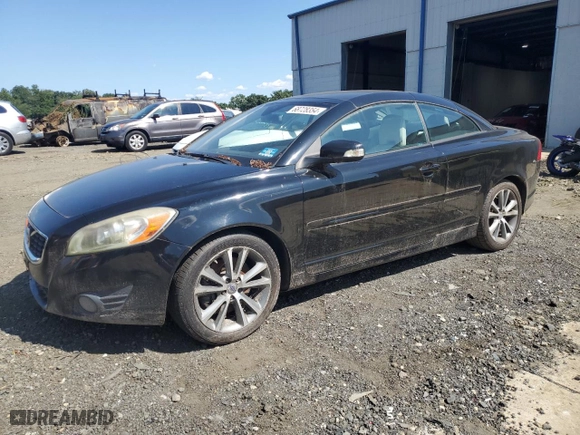 2011 Volvo C70 with VIN YV1672MC6BJ108636, listed as a Copart auction lot 68728354 with 184,174 mi miles and Clean Title. Bid and sale history available at carsss.com. Image 1.