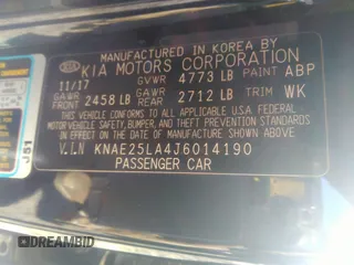 2018 Kia Stinger Premium with VIN KNAE25LA4J6014190, listed as a IAAI auction lot 41163976 with 67,976 mi miles. Bid and sale history available at carsss.com. Image 9.
