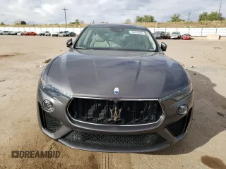 2022 Maserati Levante Modena S with VIN ZN661ZUM9NX399027, listed as a Copart auction lot 76893644 with 29,075 mi miles and Salvage Title. Bid and sale history available at carsss.com. Image 5.