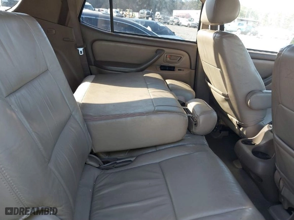 2004 Toyota Sequoia SR5 with VIN 5TDZT34A24S229611, listed as a IAAI auction lot 41224321 with 164,483 mi miles. Bid and sale history available at carsss.com. Image 8.