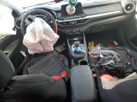 2021 Kia Forte LXS with VIN 3KPF24AD6ME413678, listed as a Copart auction lot 45309265 with 76,397 mi miles and Non Repairable. Bid and sale history available at DreamBid. Image 8.