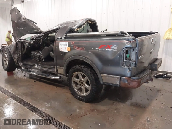 2004 Ford F-150 XLT with VIN 1FTPW14564KC84558, listed as a IAAI auction lot 41700160 with 1 mi miles. Bid and sale history available at carsss.com. Image 3.