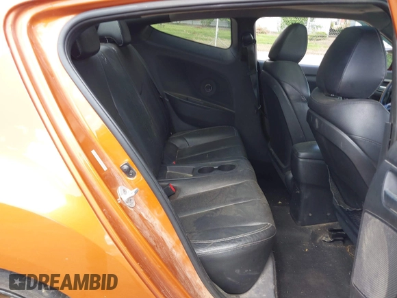2013 Hyundai Veloster Turbo z VIN KMHTC6AE1DU101236, wystawiony jako IAAI lot #42230984 z przebiegiem 131 854 mil mil oraz . Historia ofert i sprzedaży dostępna na DreamBid. Obrazek 8.