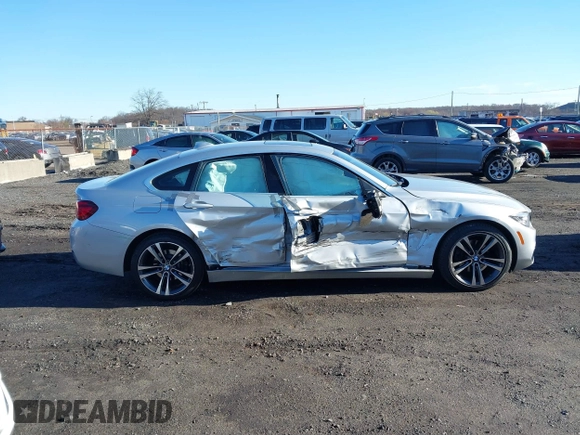 2020 BMW 4 Series 430i xDrive z VIN WBA4J3C03LCD21710, wystawiony jako IAAI lot #41768173 z przebiegiem 53 004 mil mil oraz . Historia ofert i sprzedaży dostępna na DreamBid. Obrazek 12.