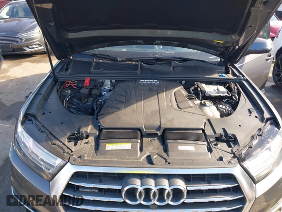 2019 Audi Q7 Premium Plus z VIN WA1LAAF75KD009898, wystawiony jako IAAI lot #41440668 z przebiegiem 56 525 mil mil oraz . Historia ofert i sprzedaży dostępna na DreamBid. Obrazek 10.