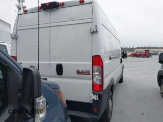 2020 Ram ProMaster Cargo with VIN 3C6TRVDG4LE101617, listed as a IAAI auction lot 41316488 with 413,443 mi miles and . Bid and sale history available at carsss.com. Image 16.