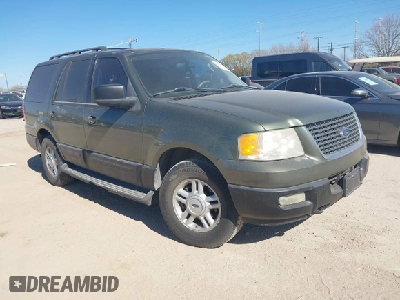 2005 Ford Expedition Special Service with VIN 1FMPU16535LA43096, listed as a IAAI auction lot 41725926 with 172,359 mi miles. Bid and sale history available at carsss.com. Image 1.