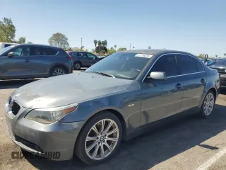 2004 BMW 5 Series 525i with VIN WBANA53564B175495, listed as a Copart auction lot 51739835 with 326,418 mi miles and Salvage Title. Bid and sale history available at carsss.com. Image 1.