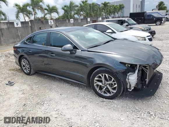 2023 Hyundai Sonata SEL z VIN KMHL64JA4PA322263, wystawiony jako Copart lot #55562385 z przebiegiem 32 979 mil mil oraz Nie do naprawy • Non repairable. Historia ofert i sprzedaży dostępna na DreamBid. Obrazek 4.