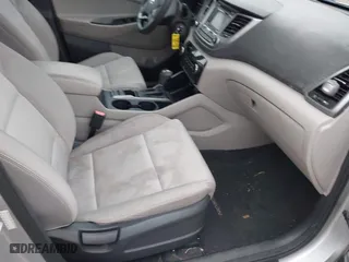 2016 Hyundai Tucson SE with VIN KM8J33A44GU187515, listed as a IAAI auction lot 42015707 with 89,948 mi miles. Bid and sale history available at carsss.com. Image 5.