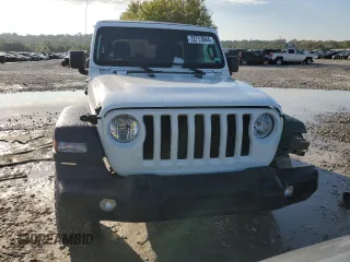2022 Jeep Wrangler Unlimited Sport with VIN 1C4HJXDNXNW132525, listed as a Copart auction lot 72717044 with 23,215 mi miles and Salvage Title. Bid and sale history available at DreamBid. Image 5.