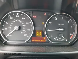 2008 BMW 1 Series 128i with VIN WBAUN13568VH79872, listed as a Copart auction lot 84215904 with 82,388 mi miles and Salvage title. Bid and sale history available at DreamBid. Image 9.