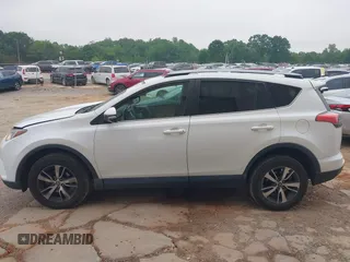 2017 Toyota RAV4 XLE с VIN 2T3WFREV6HW389493, выставлен на аукционе IAAI как лот 42087504 с пробегом 152 708 миль миль и . История ставок и продаж доступна на DreamBid. Изображение 14.