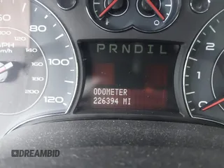 2008 Pontiac Torrent z VIN 2CKDL33FX86311862, wystawiony jako IAAI lot #42193912 z przebiegiem 226 394 mil mil oraz . Historia ofert i sprzedaży dostępna na DreamBid. Obrazek 14.