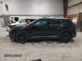 2024 Chevrolet Blazer Premier z VIN 3GNKBLRS6RS174905, wystawiony jako IAAI lot #42225059 z przebiegiem 14 510 mil mil oraz . Historia ofert i sprzedaży dostępna na DreamBid. Obrazek 14.