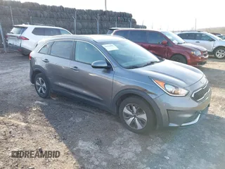 2017 Kia Niro FE with VIN KNDCB3LC5H5049675, listed as a IAAI auction lot 41704806 with 189,694 mi miles. Bid and sale history available at carsss.com. Image 1.