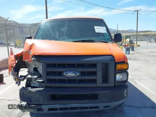 2008 Ford Econoline Cargo Commercial z VIN 1FTNE14W58DA56967, wystawiony jako IAAI lot #41841891 z przebiegiem 205 561 mil mil oraz . Historia ofert i sprzedaży dostępna na DreamBid. Obrazek 12.