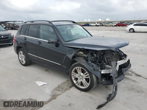 2015 Mercedes-Benz GLK 350 with VIN WDCGG5HB4FG441590, listed as a Copart auction lot 59822584 with 124,186 mi miles and Salvage Title. Bid and sale history available at DreamBid. Image 4.