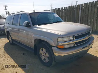 2005 Chevrolet Suburban LT with VIN 3GNFK16Z05G287480, listed as a IAAI auction lot 41659940 with 223,673 mi miles. Bid and sale history available at carsss.com. Image 1.